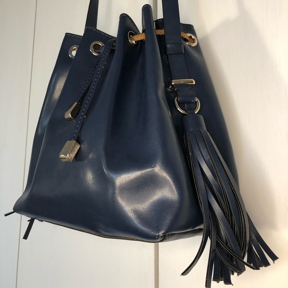 Zara navy bucket bag - Picture 3 of 6